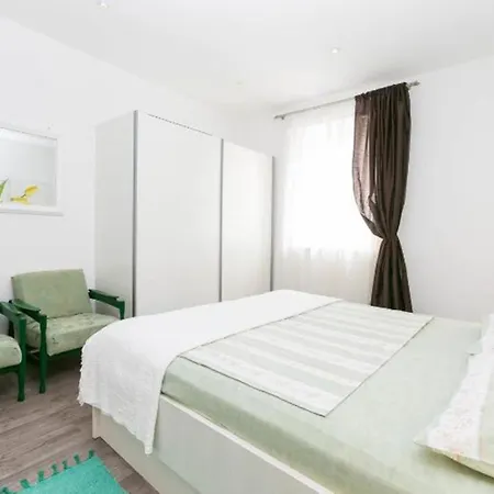 Cecillia Mare ロヴィニ