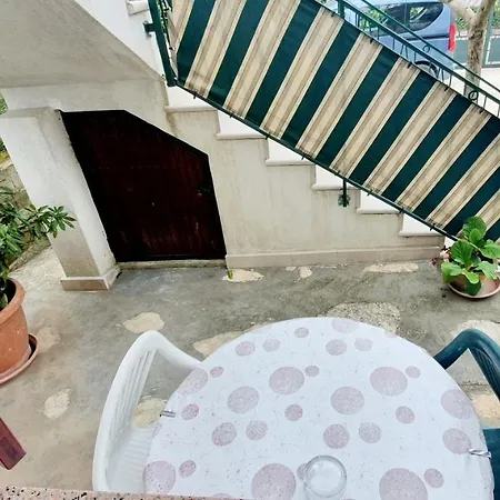 Cecillia Mare Apartment *
