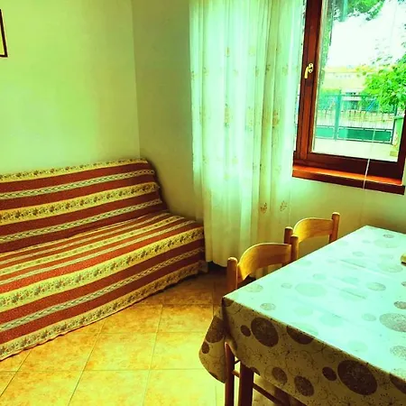 アパート Cecillia Mare ロヴィニ