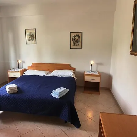 Cecillia Mare ロヴィニ