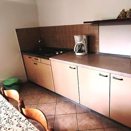 Cecillia Mare * ロヴィニ