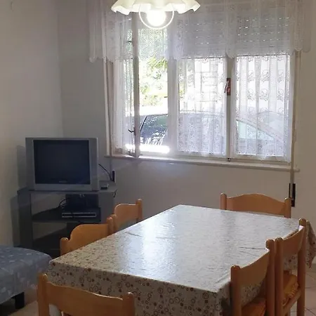 Cecillia Mare Apartment