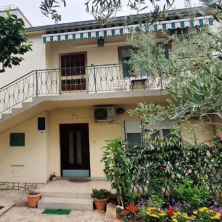 Cecillia Mare Apartment *
