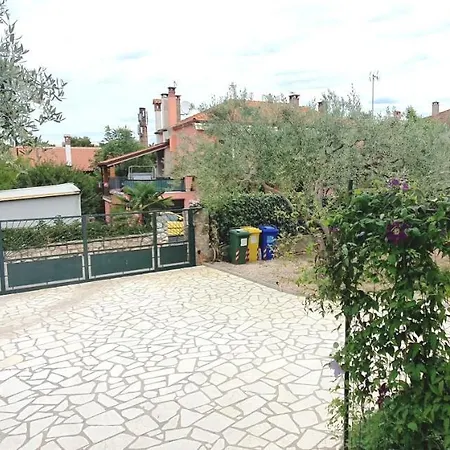 アパート Cecillia Mare ロヴィニ