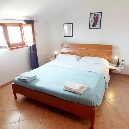 Cecillia Mare Apartment