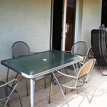 Cecillia Mare Apartment *
