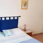 Apartment Cecillia Mare *