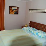 Apartment Cecillia Mare *