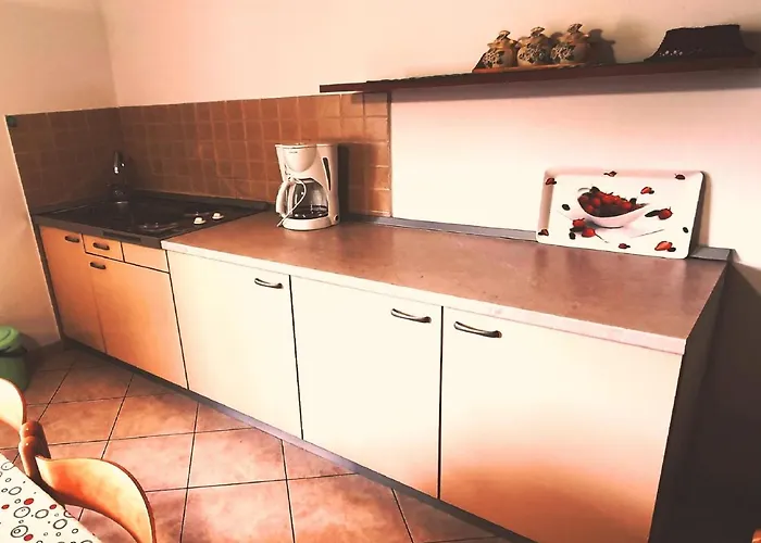 Cecillia Mare * Ρόβινι