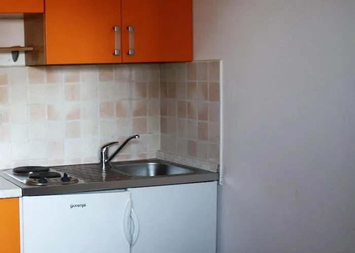 Cecillia Mare Ρόβινι